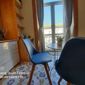Bellobello Rooms&apartment 3*, Nápoles Italia